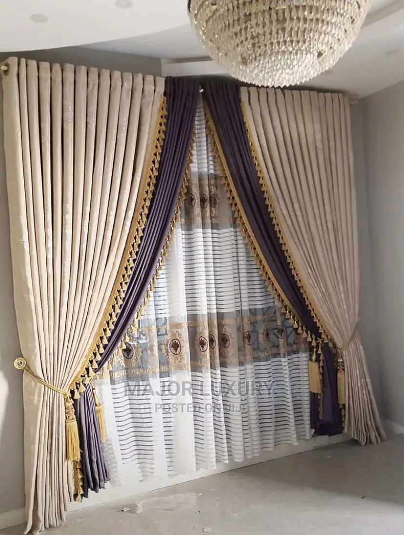 Double-Set Curtains With Treming With Quality Material