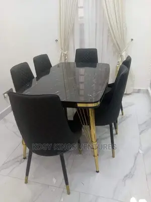 Luxurious Wooden Dinning Set With Six Leather Seats