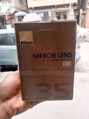 Nikon Lens 35mm Nikkor AF-S 35mm F/1.8 G DX