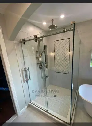 Tampered Glass Shower Cubicle