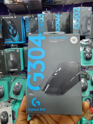 Logitech G304 Lightspeed Wireless Gaming Mouse, Hero