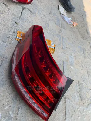 Mercedes-Benz E350 2014 to 2015 Back Lights