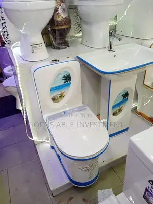 Queen Luxury Water Closet