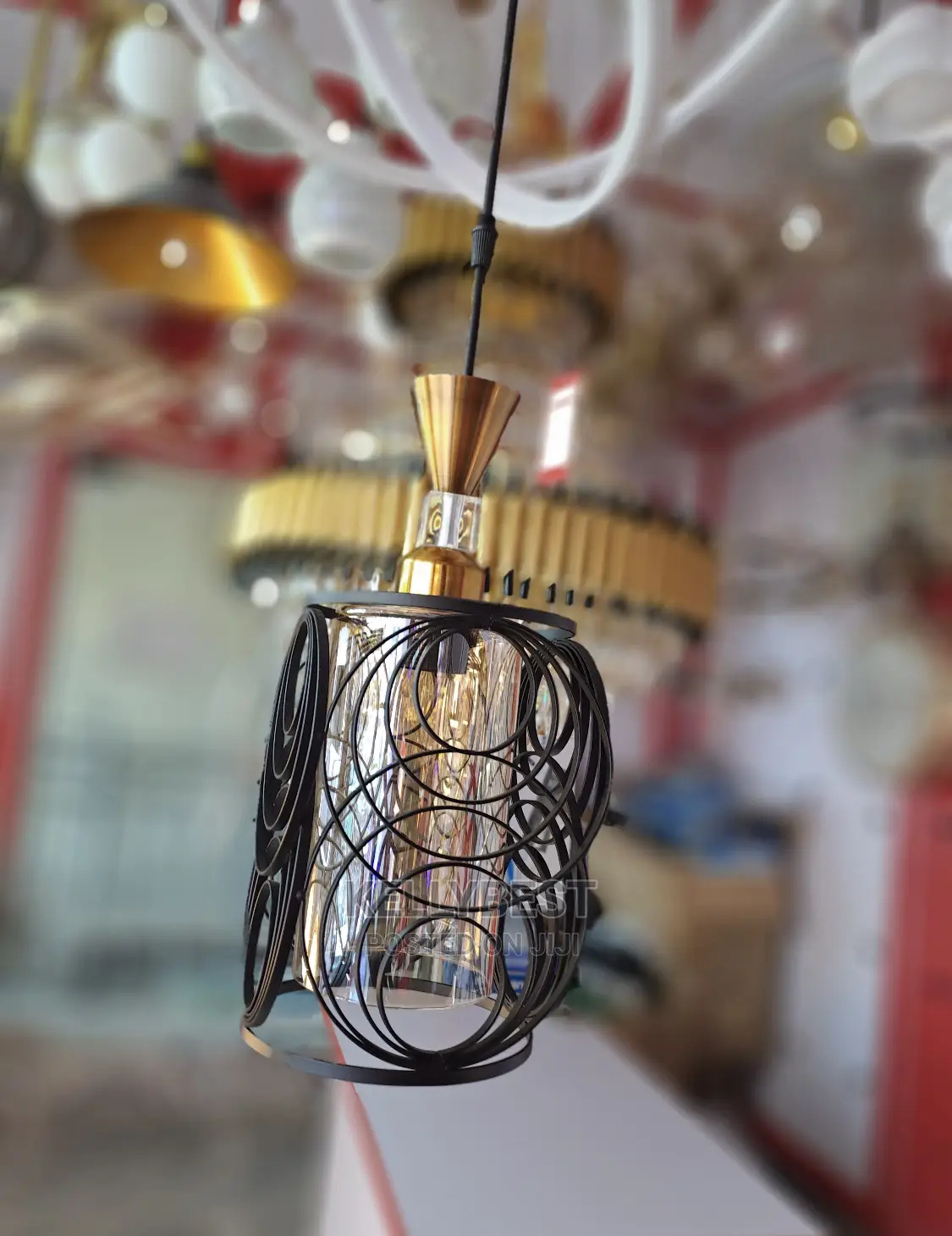 Quality Ceiling Mounted Dropping Lights.