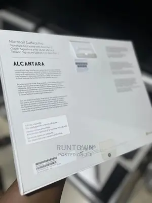 Microsoft Surface PRO Signature Keyboard With Slim Pen 2 - B