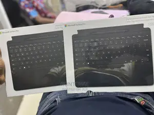 Microsoft Surface PRO Signature Keyboard With Slim Pen 2 - B