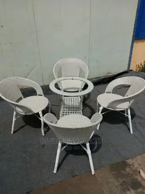 Outdoor Rattan Table and 4 Chairs