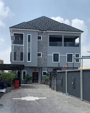 Black White Patched Shingle Stone Coated Roof