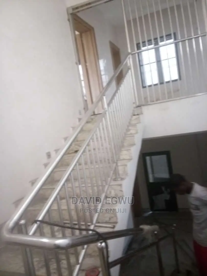 Stainless Step Case
