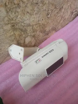 Top Notch Solar Powered Dummy Camera