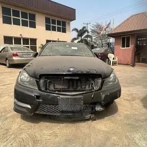 Mercedes-benz C300 2010 To 2013 Bumpers,Headlights