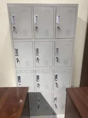 By 12 Doors Lockers