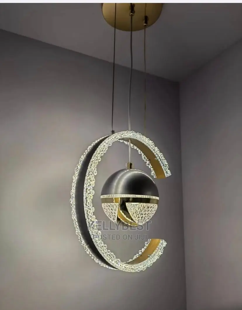 Luxury Ceiling Mounted Crystal LED Pendant Dropping Light.