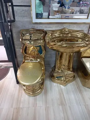 Executive Gold Water Closet