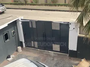 Centurion Swing Gate Machine