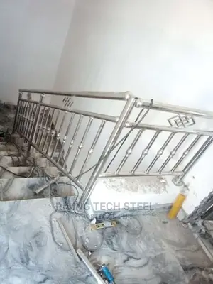Stainless Handrail With Daimond Flowers