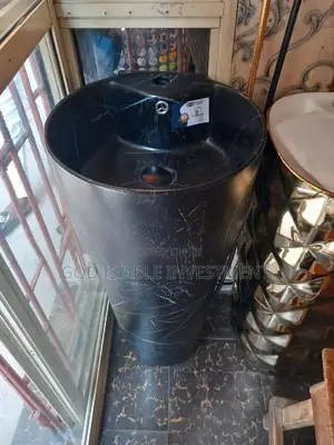 Black Executive Standing Basin
