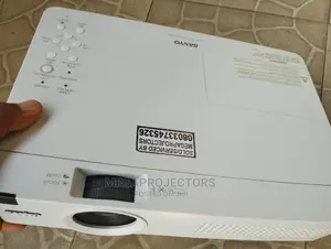 Sanyo Projector 3500 Lumens