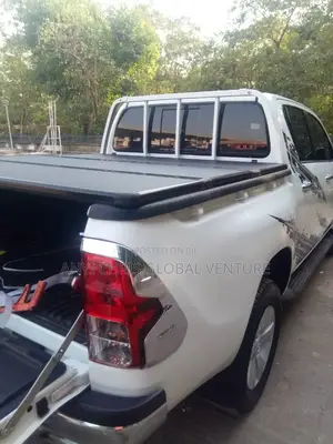 Toyota Hilux Booth Cover Fibre