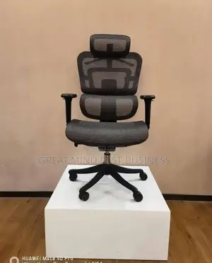 Quality Executive Swivel Mesh Office Chair.