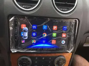 Mercedes-Benz ML350 Android Player With Reverse Camera