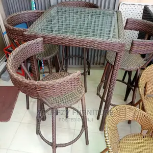 Outdoor 4 High Rathan Chairs With Tables