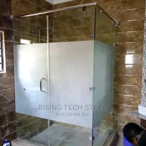 Cubicle Shower