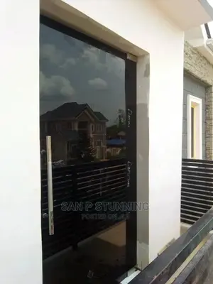 Single Swing Door (Glass)