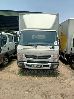 Mitsubishi Fuso Container White Truck