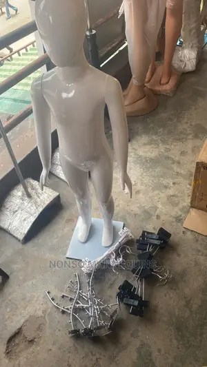 Glossy White Age 3 To 6 Years Faceless Kids Mannequins