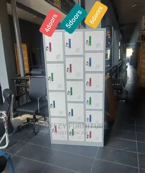 Italian 15 Doors Metal Workers Lockers