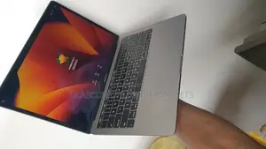 Laptop Apple MacBook Pro 2018 16GB Intel SSD 256GB
