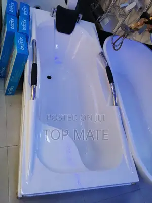 Executive Panel Bathtub