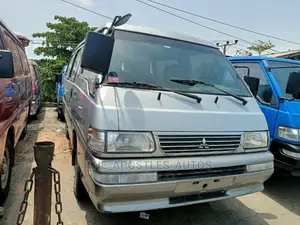 Mitsubishi L300 2010 Silver