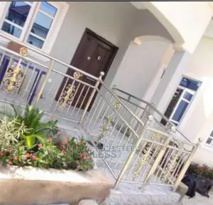 Set Front Bankonly Stainless Handrail
