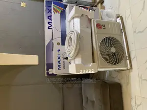 1.5hp Inverter LG Air Conditioner(Brand New)-S4uq12ja3qg)