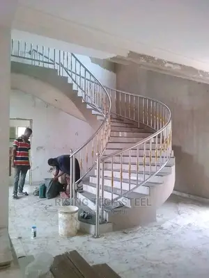 Long Bending Spiral Staircase Handrail