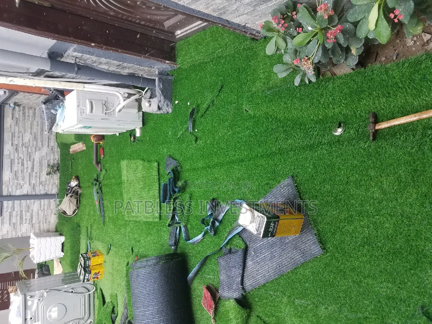Artificial Grass Carpet, #7000 Per Sqm.