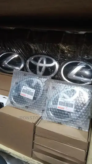 Glass Logo - Landcruiser, Prado Gx460