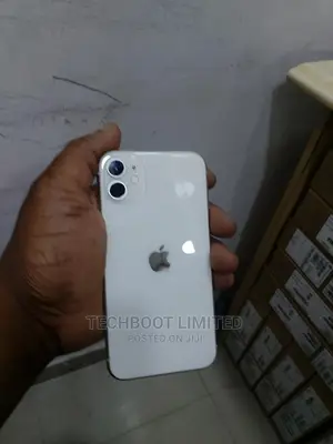 Apple iPhone 11 64 GB White