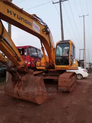Hyundai Excavator 200nlc Robex