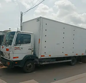 Box Truck for Hire
