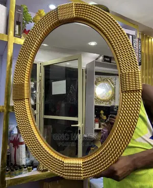 Gold Mirror Interor