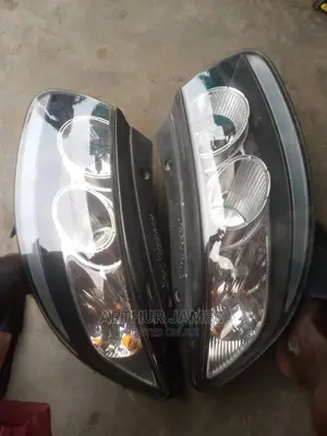 Headlamp Hyundai Santa Fe 2009