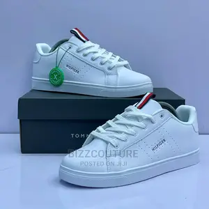 Original TOMMY HILFIGER Classic White Available in Store