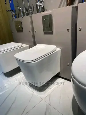Square White Wall Hug