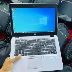 Laptop HP EliteBook 820 G3 8GB Intel Core I5 HDD+SSD 500GB
