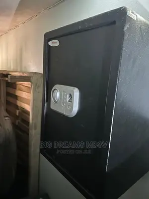 Service of Wall Non Fireproof Safe