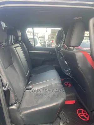 Toyota Hilux 2022 Black