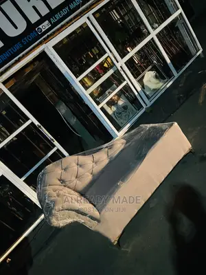 Royal Couch 